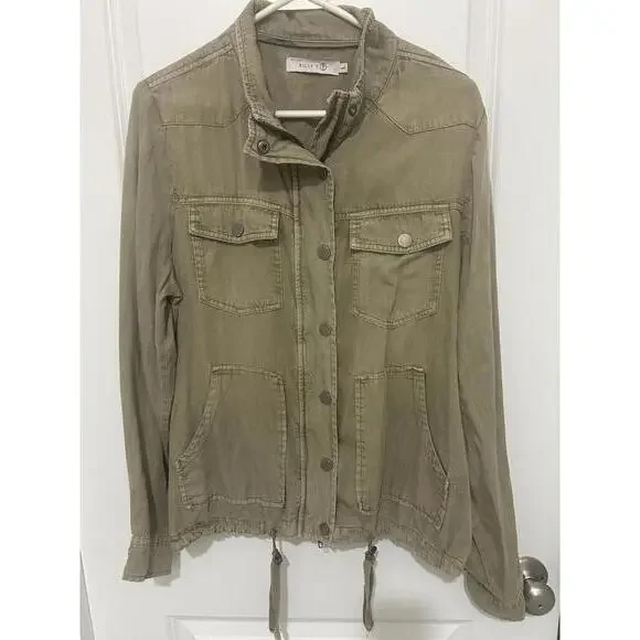 Billy T Women's Utility Jacket in tan, Size Large - Picture 1 of 4